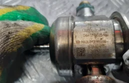 Топливный насос для Audi A4 2007 года на фотографиях