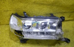 Фара ксенон левая для Toyota Land Cruiser 2020 года на фотографиях