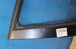 Двери для BMW 3er 2006 года на фотографиях