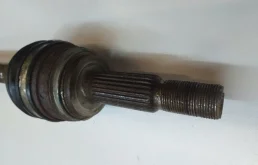 Привод задний левый для Toyota RAV4 2001 года на фотографиях