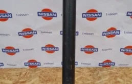 Карданный вал передний для Nissan X-Trail 2001 года на фотографиях