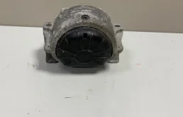 Опора двигателя передняя правая нижняя для Audi A4 на фотографиях