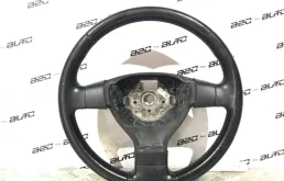 Руль для Volkswagen Passat 2007 года на фотографиях