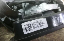 Стекла и зеркала для Volkswagen Passat 2019 года на фотографиях