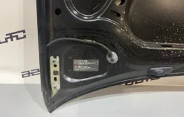 Капот для Volkswagen Jetta 2007 года на фотографиях