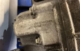 Редуктор переднего моста для Volkswagen Touareg 2002 года на фотографиях