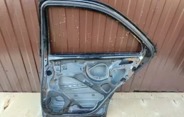 Дверь задняя правая для Mercedes-Benz S class 1999 года на фотографиях