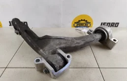 Рычаг передний правый нижний для Volvo XC90 2018 года на фотографиях