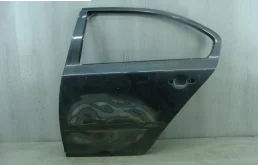 Двери для Skoda Octavia 2005 года на фотографиях