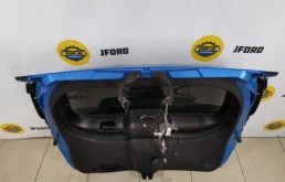 Дверь багажника для Ford Kuga 2012 года на фотографиях