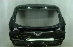 Дверь багажника для Hyundai Tucson 2021 года на фотографиях