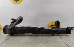 Амортизатор задний правый для Volvo XC90 2019 года на фотографиях