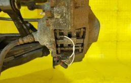 Подрамник двигателя для Mercedes-Benz S class 1998 года на фотографиях