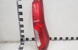 Фонарь правый для Nissan X-Trail 2014 года на фотографиях