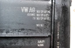 Корпус воздушного фильтра для Volkswagen Passat 2008 года на фотографиях