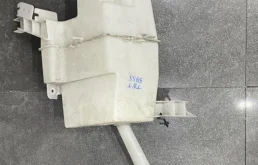 Бачок омывателя для Nissan X-Trail 2010 года на фотографиях