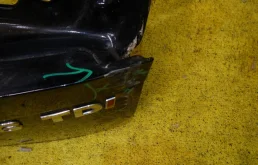 Дверь багажника для Volkswagen Touareg 2010 года на фотографиях