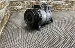 Компрессор кондиционера для Audi A4 2014 года на фотографиях