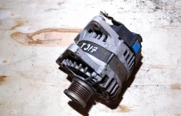 Генератор для Nissan X-Trail 2008 года на фотографиях