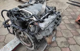 Двигатель для Mercedes-Benz C class 2001 года на фотографиях