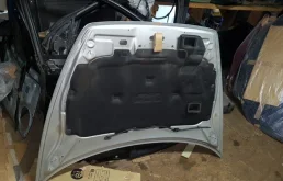 Капот для Volvo S40 2007 года на фотографиях