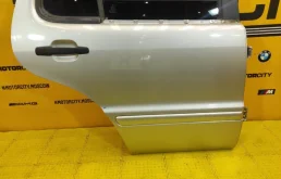 Дверь задняя правая для Mercedes-Benz M class 2004 года на фотографиях
