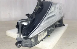 Фара левая для Toyota Camry 2019 года на фотографиях