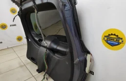 Крышка багажника для Ford Kuga 2011 года на фотографиях