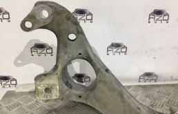 Подрамник двигателя для Volkswagen Touareg 2004 года на фотографиях