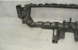 Кронштейн радиатора верхний для Audi A4 2018 года на фотографиях