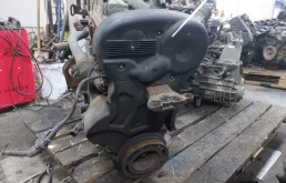 Двигатель для Opel Vectra 1999 года на фотографиях