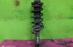 Амортизатор передний правый для Volkswagen Tiguan 2014 года на фотографиях