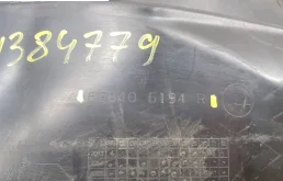 Подкрылок передний правый для Renault Duster 2010 года на фотографиях