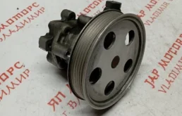 Насос ГУР для Audi A4 2006 года на фотографиях