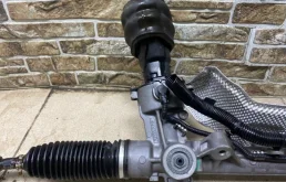 Рулевая рейка для Volvo XC90 2017 года на фотографиях