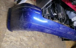 Бампер для Volkswagen Passat 2002 года на фотографиях