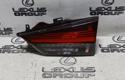 Фонарь внутренний правый для Lexus RX 2022 года на фотографиях