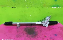 Рулевая рейка для Volkswagen Passat 2002 года на фотографиях