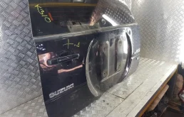 Крышка багажника для Suzuki Grand Vitara 2015 года на фотографиях