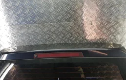 Крышка багажника для Suzuki Grand Vitara 2015 года на фотографиях