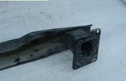 Усилитель заднего бампера для Volkswagen Tiguan 2009 года на фотографиях