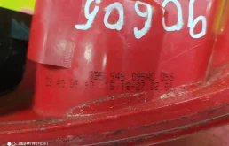 Фонарь левый для Volkswagen Passat 2000 года на фотографиях