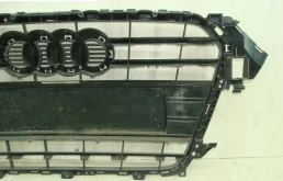 Решетка радиатора для Audi A4 2010 года на фотографиях