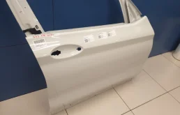 Дверь передняя правая для BMW X3 2023 года на фотографиях