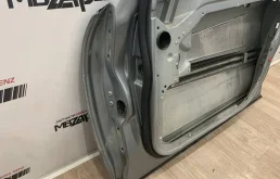 Дверь передняя правая для Mercedes-Benz S class 2010 года на фотографиях