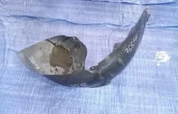 Подкрылок передний правый для Volkswagen Passat 2007 года на фотографиях