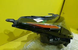 Фары для Lexus RX 2022 года на фотографиях