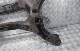 Задний подрамник для Nissan Teana 2012 года на фотографиях