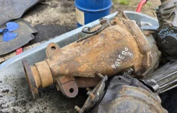 Редуктор заднего моста для Mitsubishi Pajero 2011 года на фотографиях