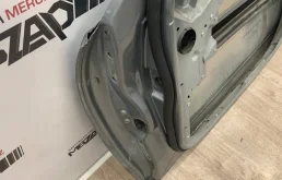 Дверь передняя правая для Mercedes-Benz S class 2010 года на фотографиях